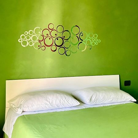 Color House Malpensa B&B Cassano Magnago Exterior foto