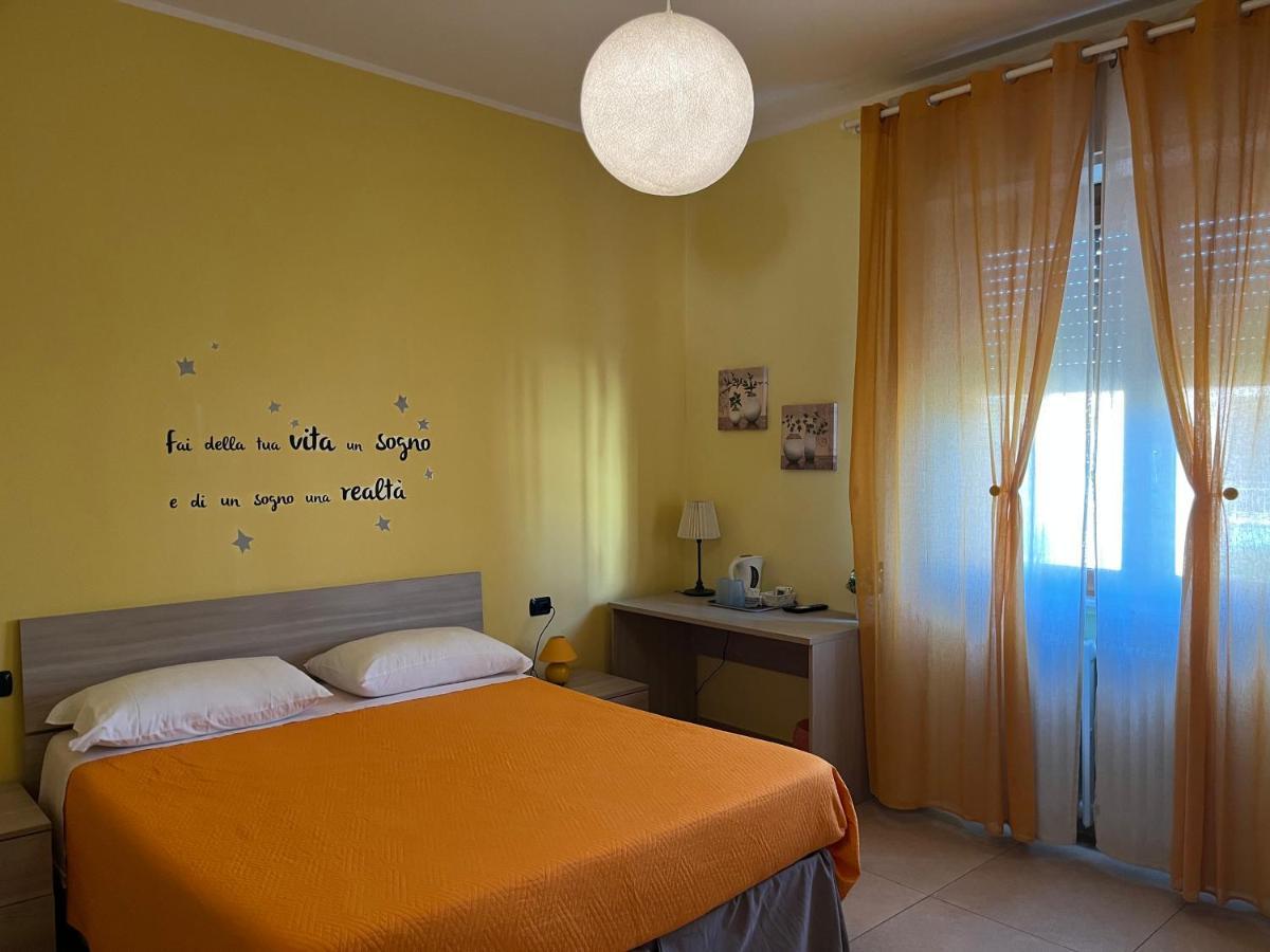 Color House Malpensa B&B Cassano Magnago Exterior foto
