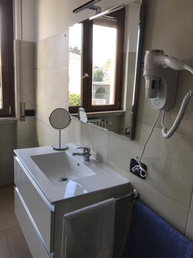 Color House Malpensa B&B Cassano Magnago Exterior foto